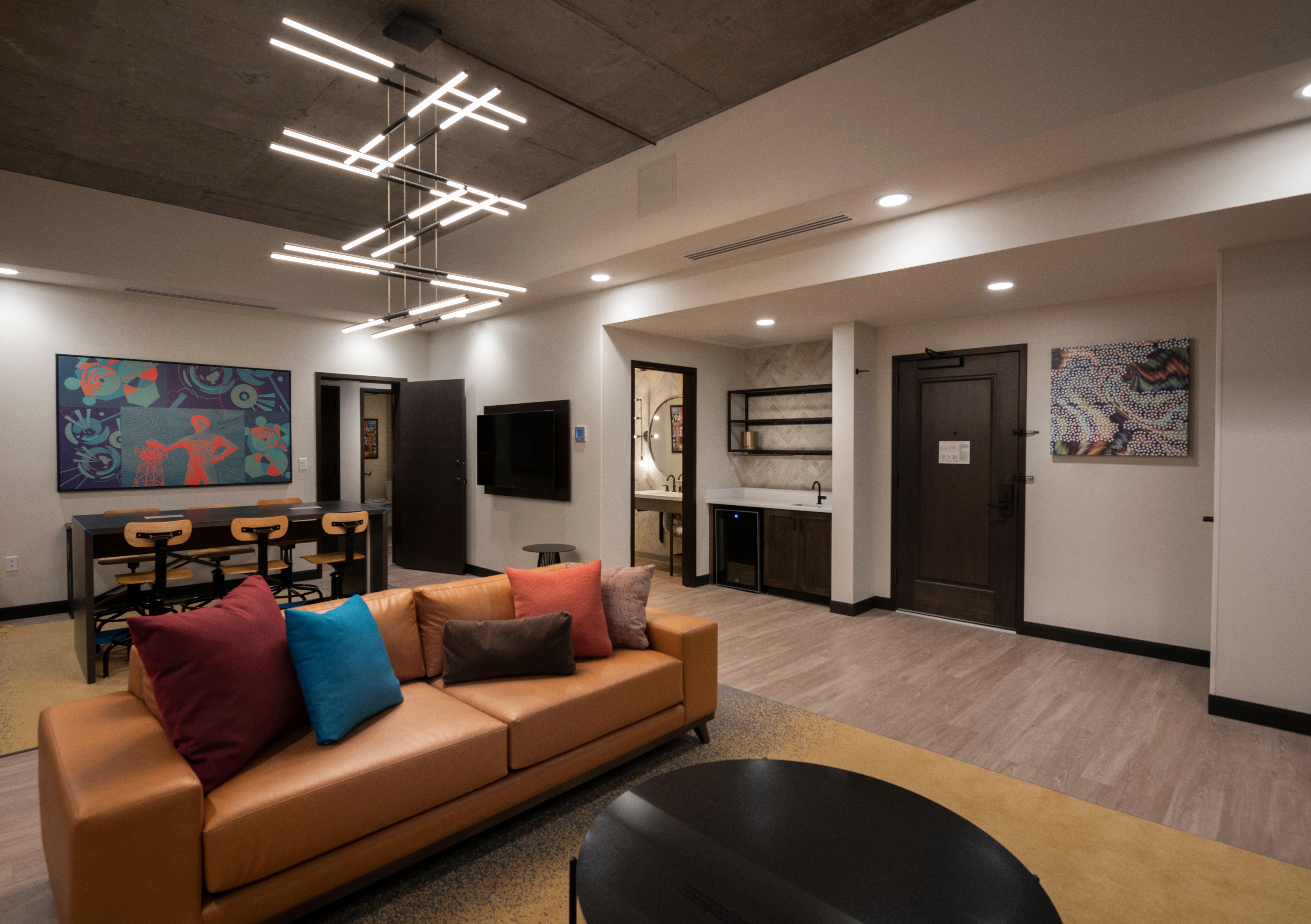 Hotel Indigo Tulsa Dwtn/Entertainment Area Buitenkant foto