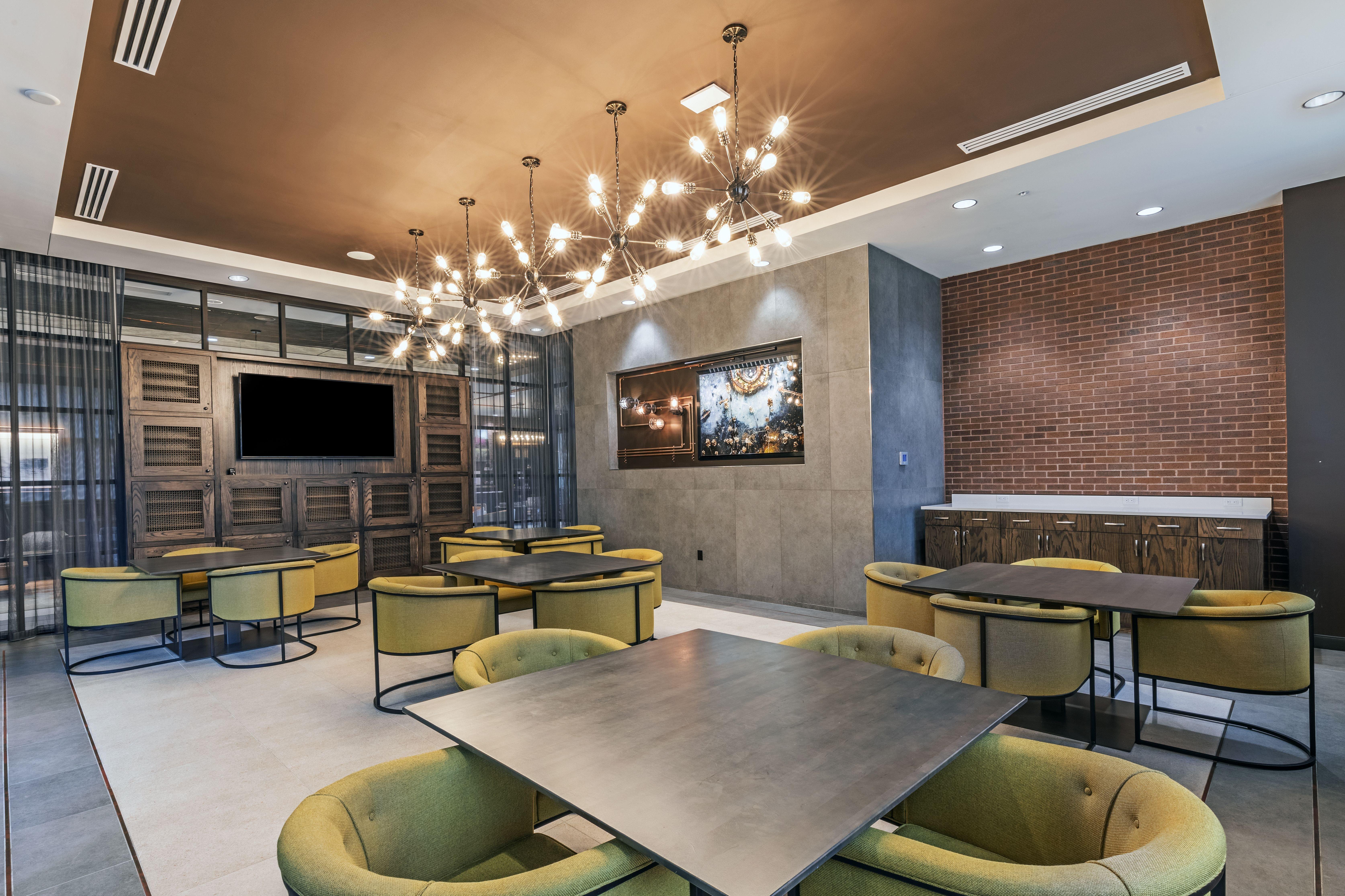 Hotel Indigo Tulsa Dwtn/Entertainment Area Buitenkant foto